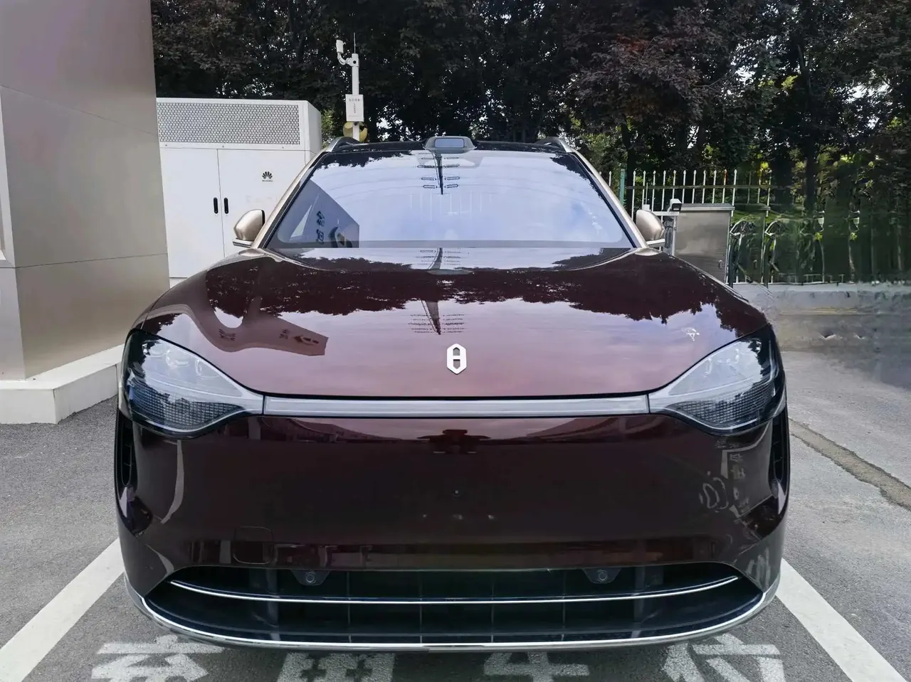 AITO 2025 Model AITO M9 Range-Extended Ultra Version 52kWh 5-Seater Automatic 2