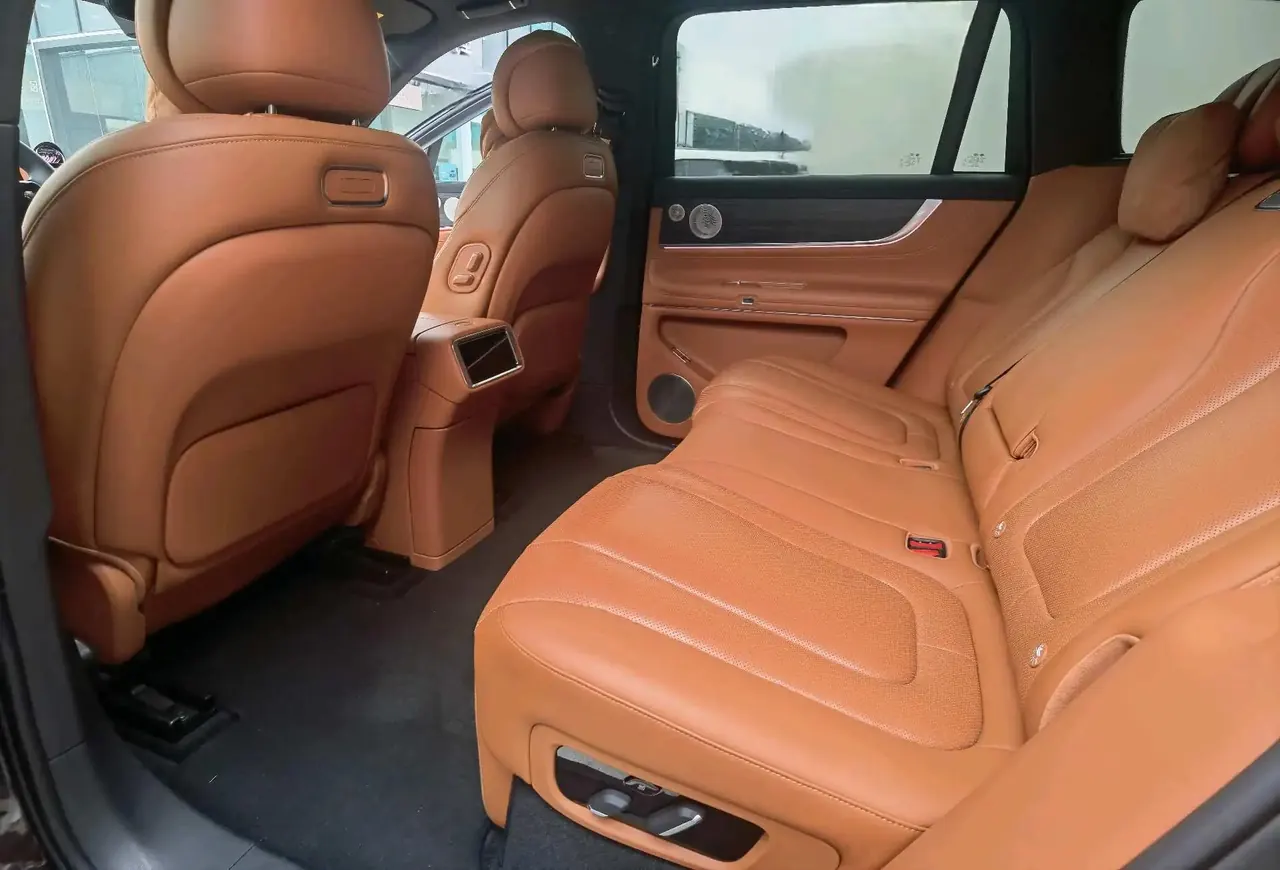 AITO 2025 Model AITO M9 Range-Extended Ultra Version 52kWh 5-Seater Automatic 5