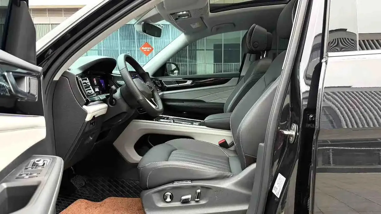 Tang 2023 380TSI All-Wheel-Drive Prestige Luxury Edition 3