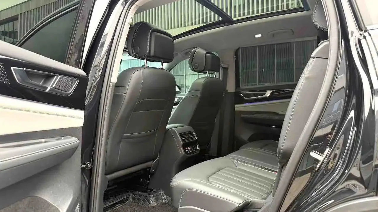 Tang 2023 380TSI All-Wheel-Drive Prestige Luxury Edition 4