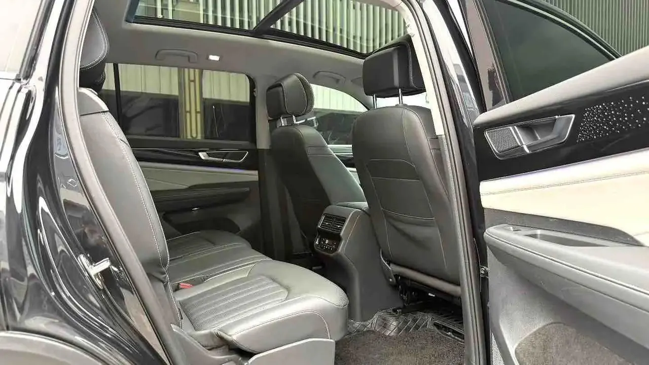 Tang 2023 380TSI All-Wheel-Drive Prestige Luxury Edition 7