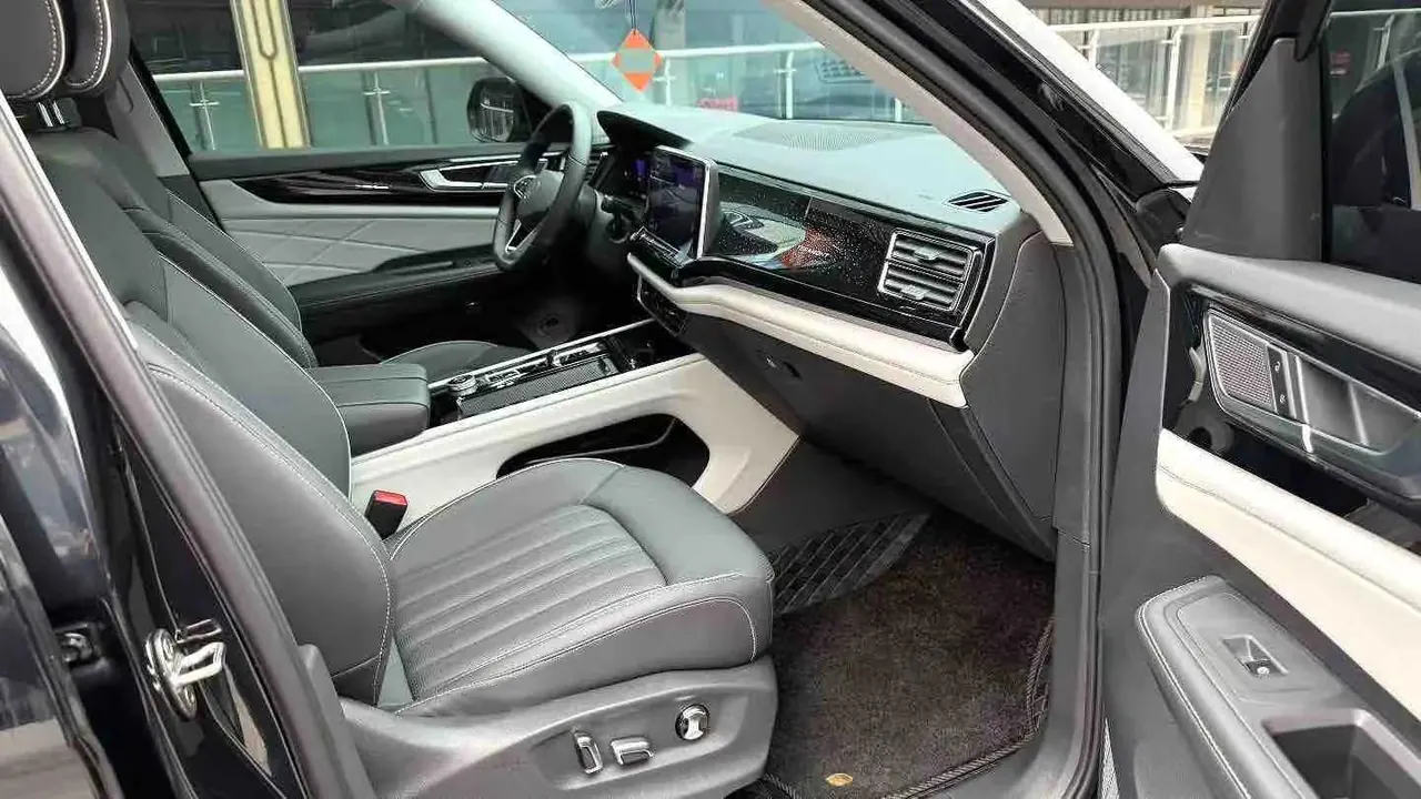 Tang 2023 380TSI All-Wheel-Drive Prestige Luxury Edition 8