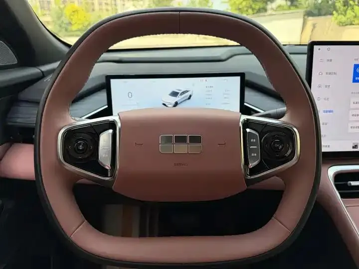 Galaxy L6 2025 EM-i 140km Discovery Edition 12