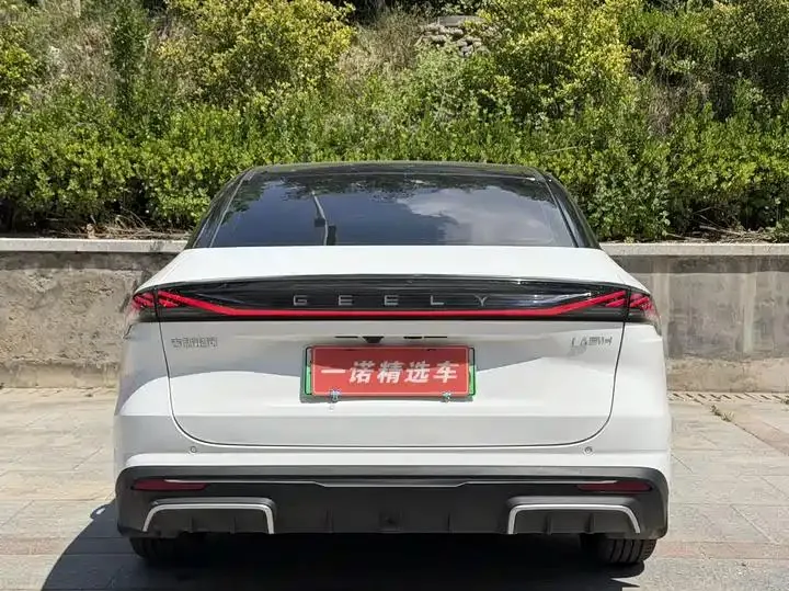 Galaxy L6 2025 EM-i 140km Discovery Edition 3