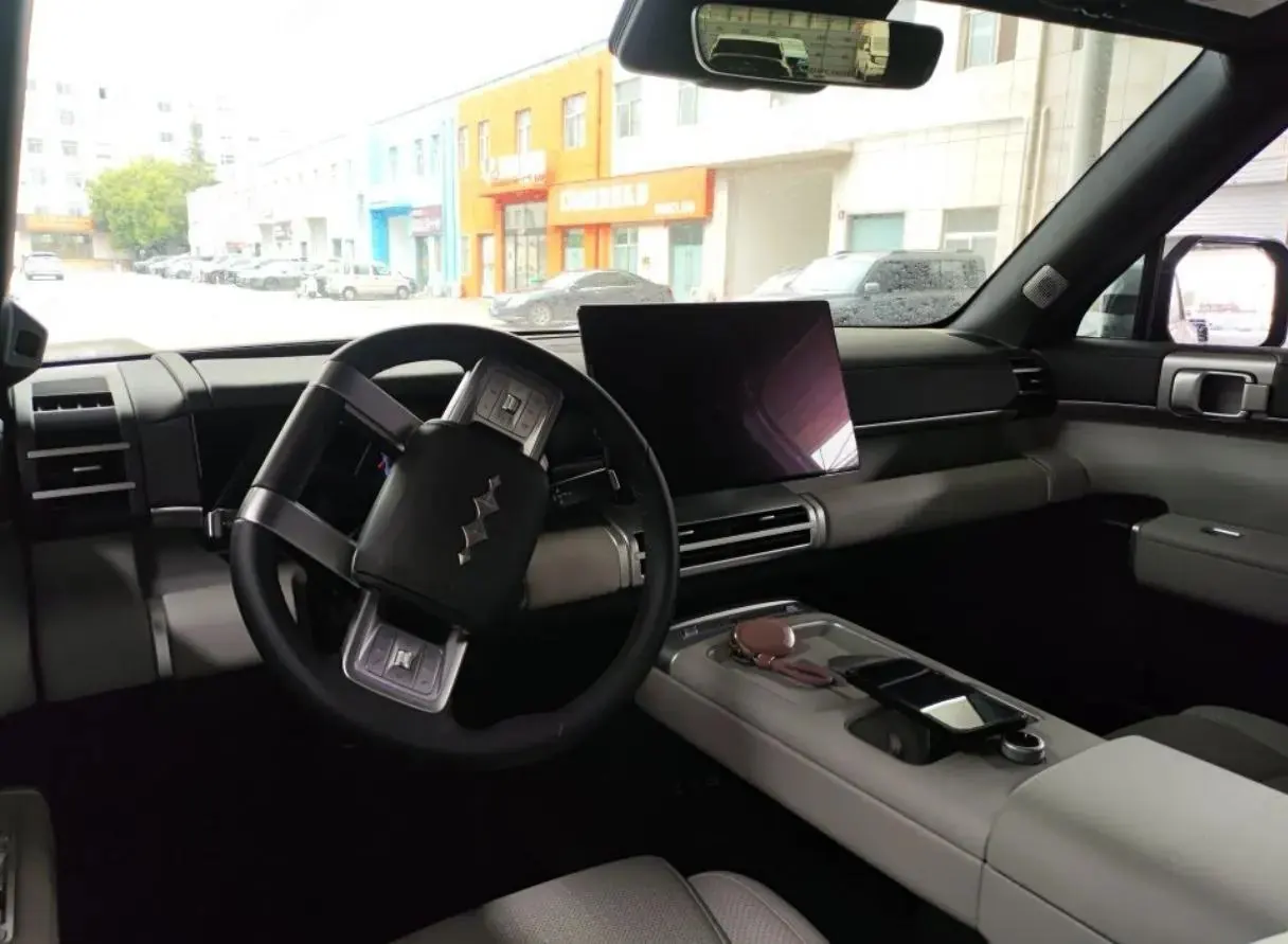 FangChengBao 2025 titanium 7 1.5T stepless 190KM four-wheel drive Ultra version of automatic gear 3