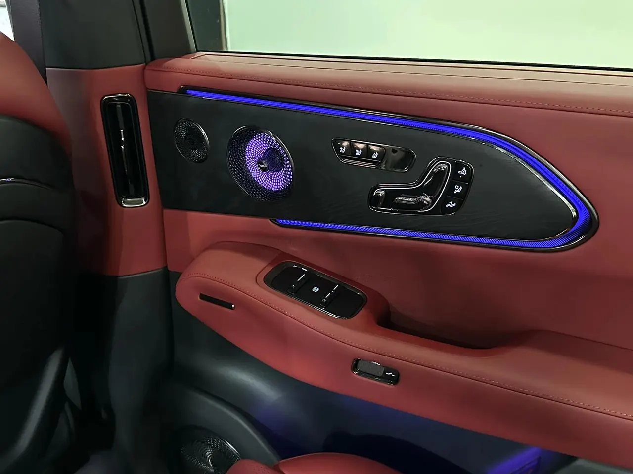 Zeekr 2026 Zeekr 8X 2.0T Ultra Edition 70kWh Automatic 7