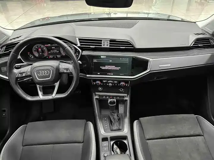Audi Q3 2022 model 35 TFSI Fashion Dynamic Edition 2