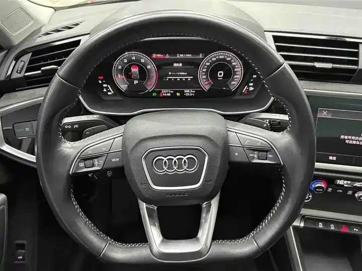 Audi Q3 2022 model 35 TFSI Fashion Dynamic Edition 3