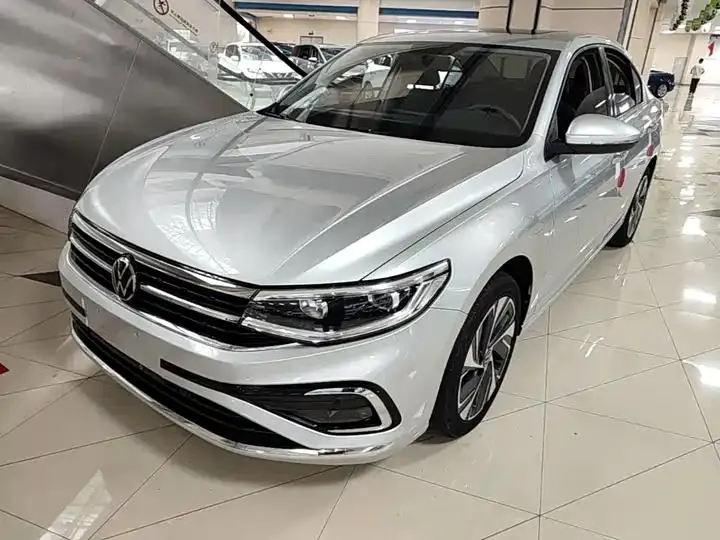 Open image lightbox: Bora 2023 200TSI DSG Joy Drive PRO Edition