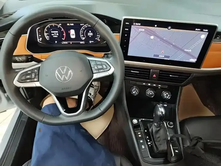Bora 2023 200TSI DSG Joy Drive PRO Edition 10