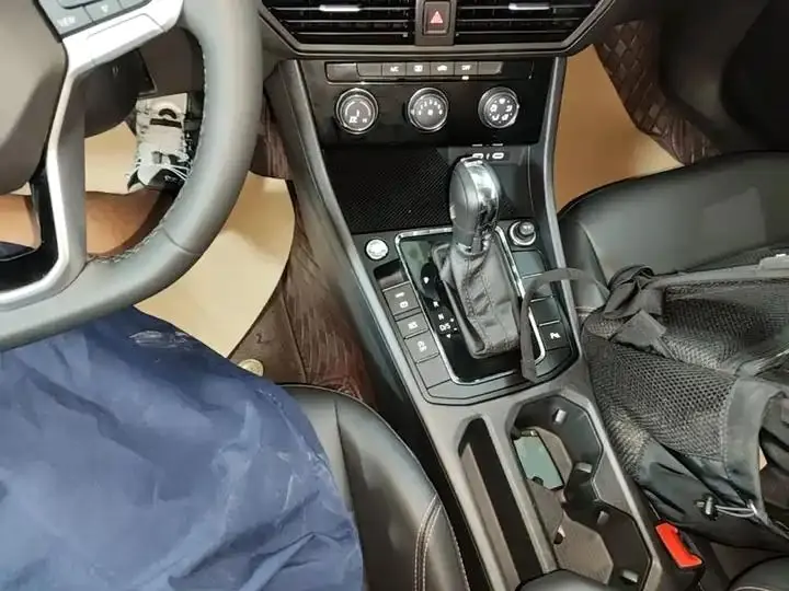 Bora 2023 200TSI DSG Joy Drive PRO Edition 14