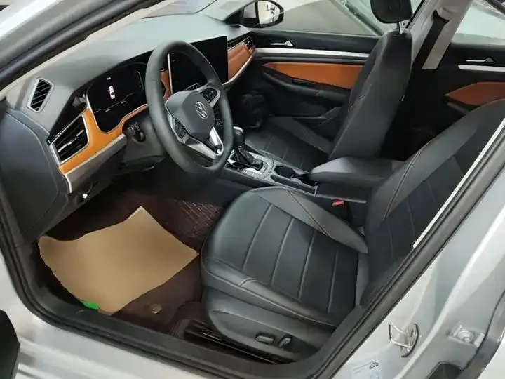 Bora 2023 200TSI DSG Joy Drive PRO Edition 15