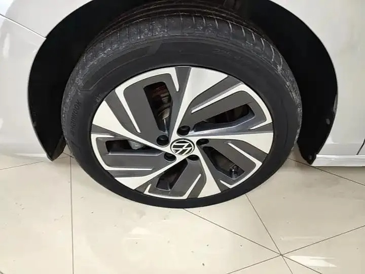 Bora 2023 200TSI DSG Joy Drive PRO Edition 23