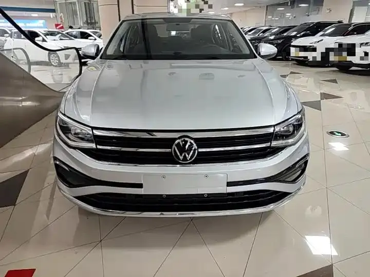 Bora 2023 200TSI DSG Joy Drive PRO Edition 3
