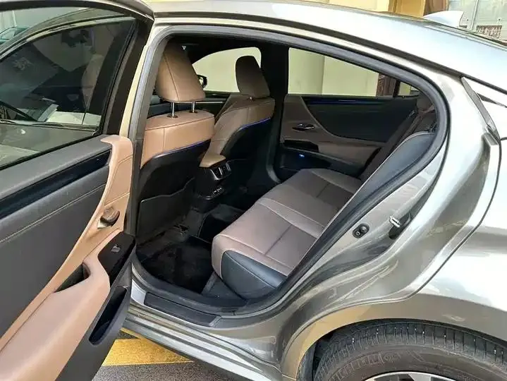 Lexus ES 2022 200 Executive Edition 10