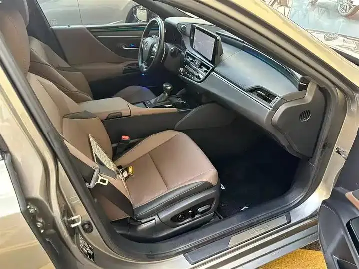 Lexus ES 2022 200 Executive Edition 11
