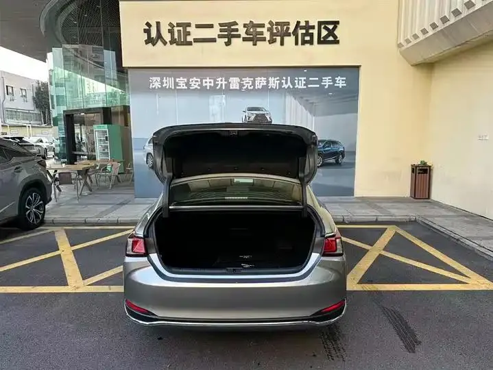 Lexus ES 2022 200 Executive Edition 12