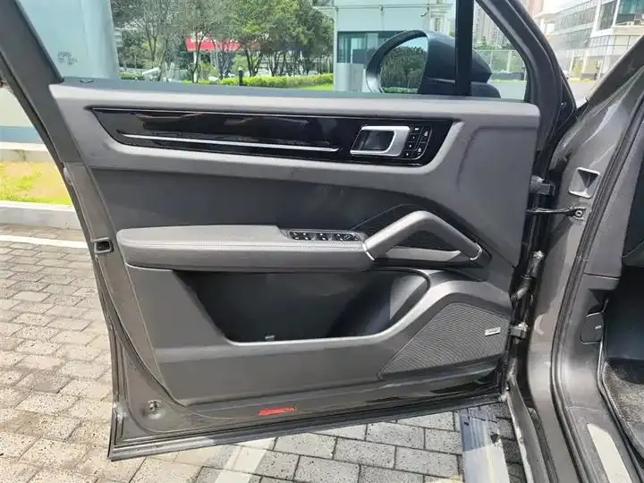 Cayenne New Energy 2021 Cayenne E-Hybrid 2.0T 13