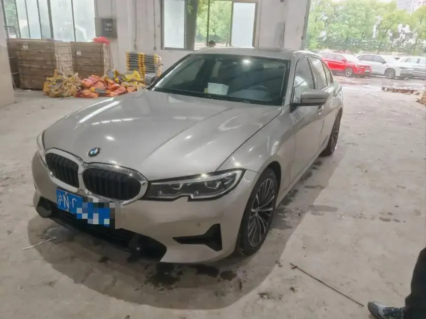 BMW 3 Series 2021 Modified 2 320i Sports Suit - View 1