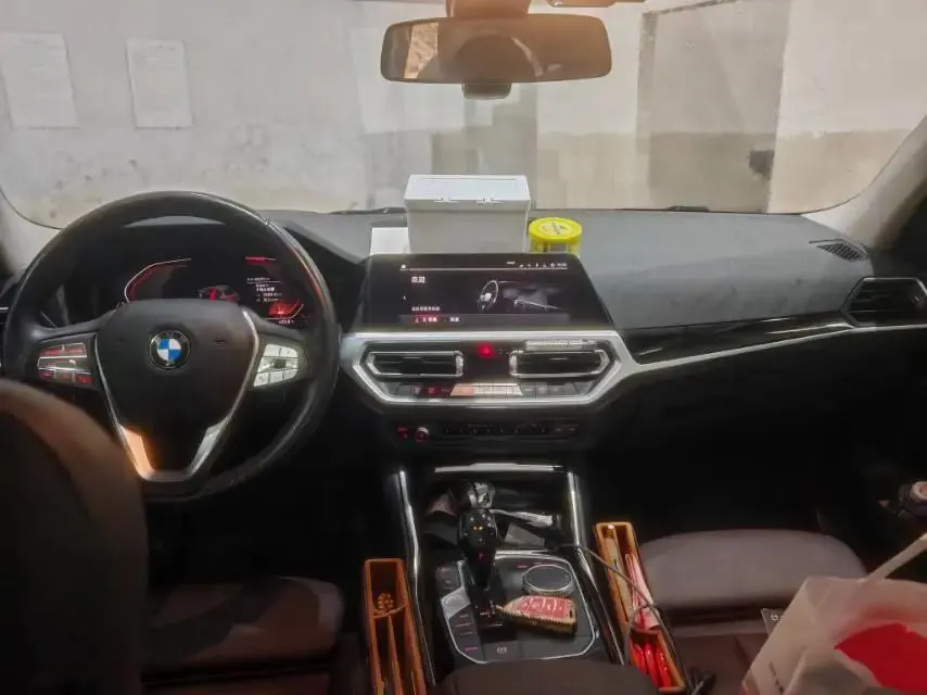 BMW 3 Series 2021 Modified 2 320i Sports Suit 3