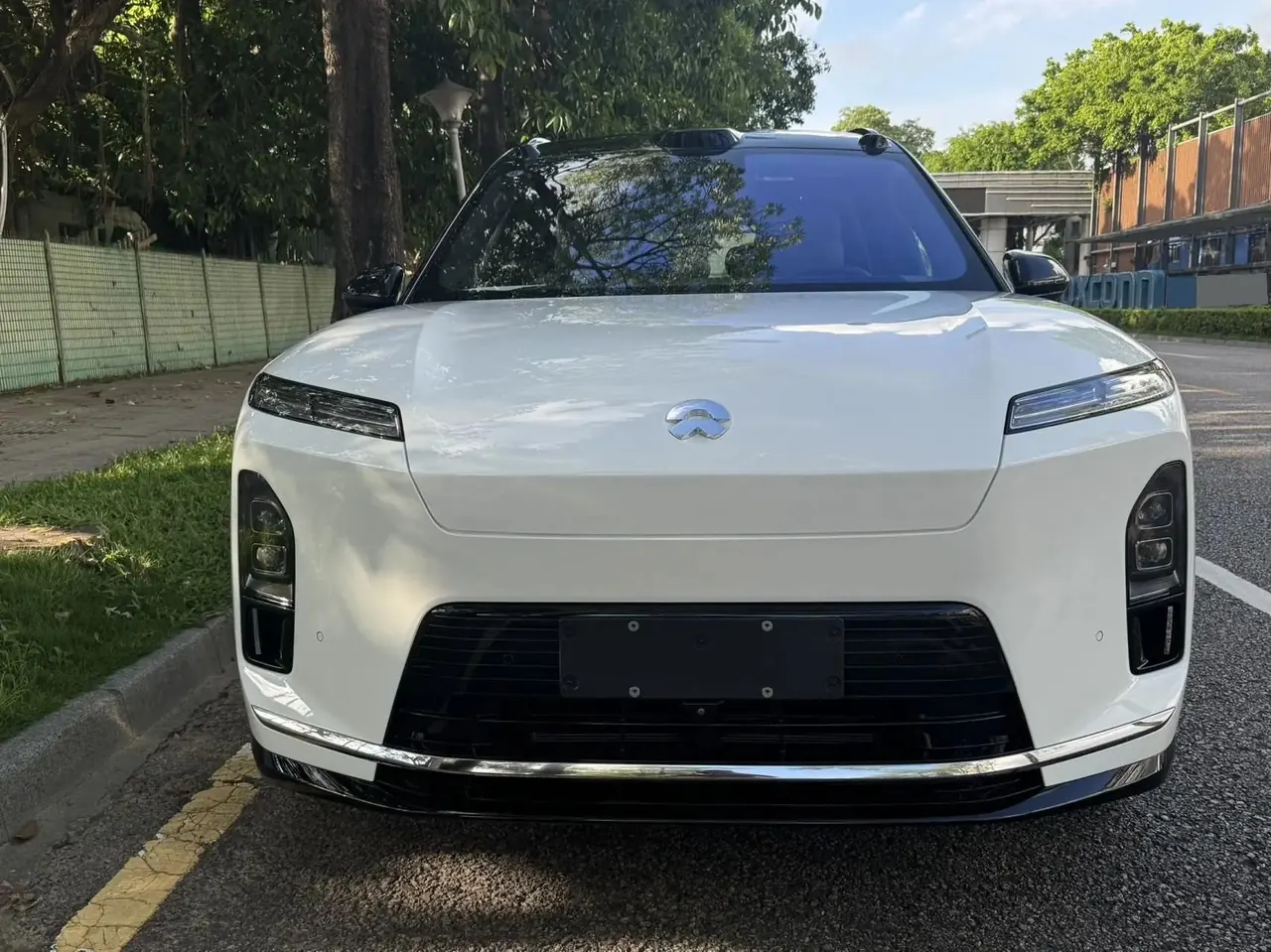 NIO 2026 ES8 6‑Seater Executive Luxury Edition Automatic Transmission 2