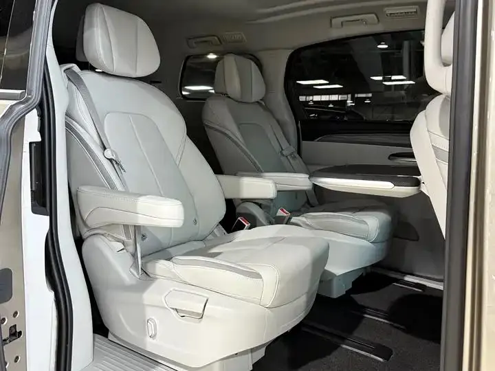 Buick GL8 2023 ES Lu Zun Enjoy and Yue Edition 11