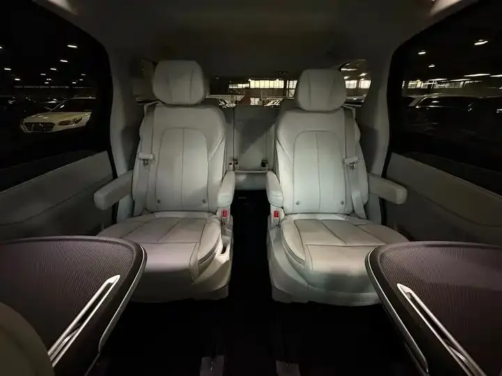 Buick GL8 2023 ES Lu Zun Enjoy and Yue Edition 21