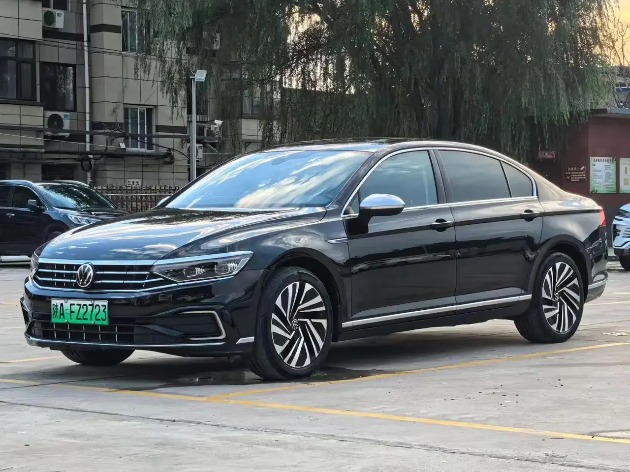 Открыть галерею: Magotan GTE plug-in hybrid 2022 GTE model