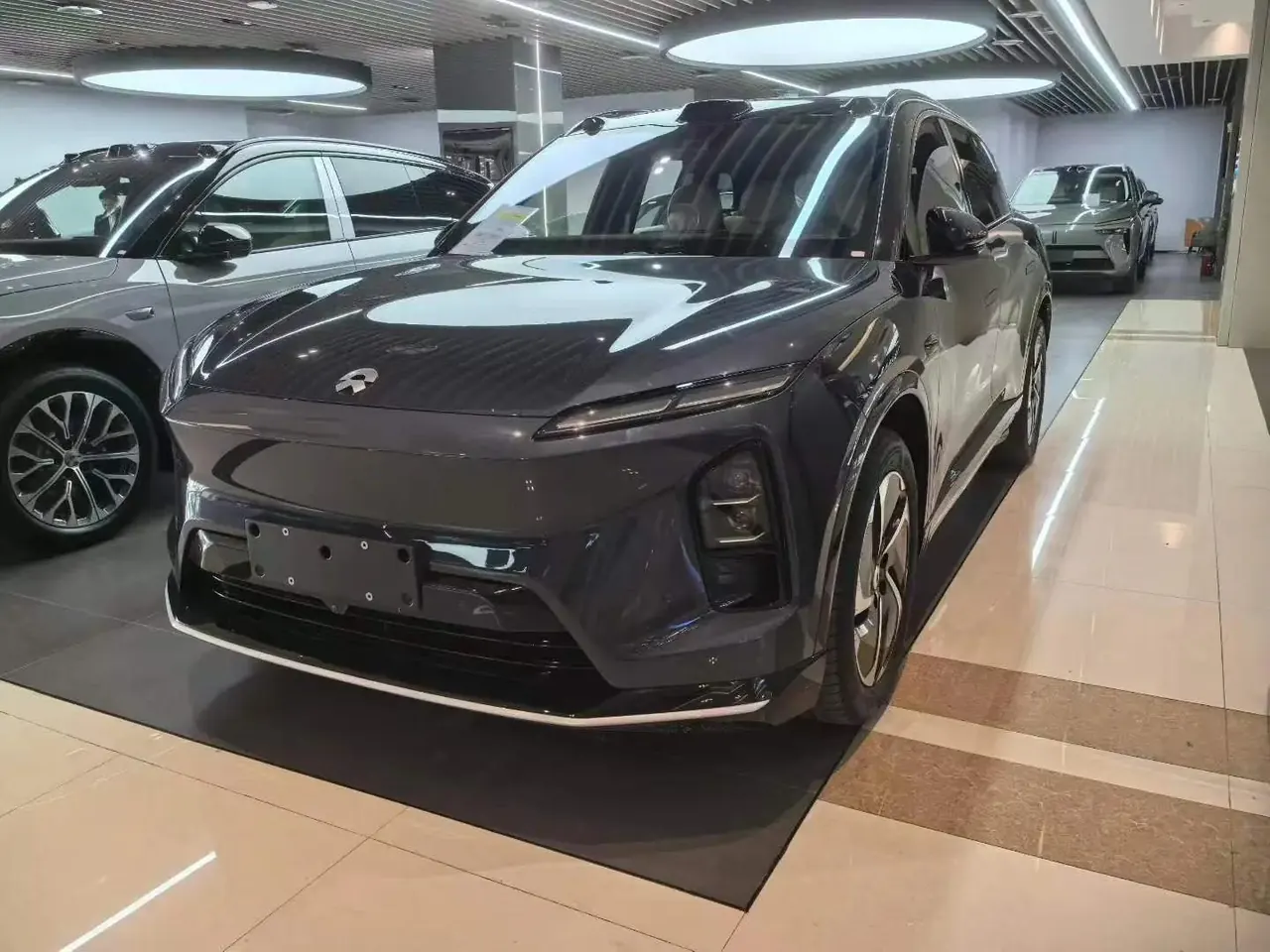 NIO 2026 ES8 6‑Seater Executive Luxury Edition Automatic Transmission - View 1
