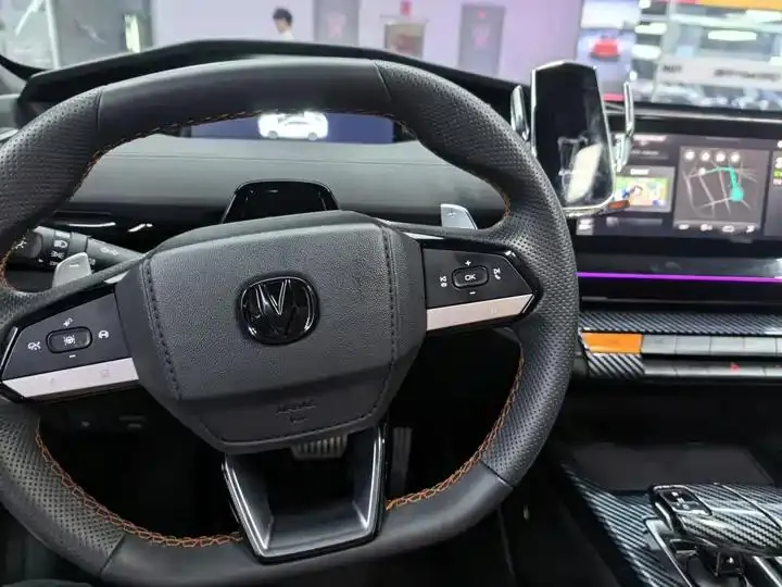 ChangAn UNI-V 2024 1.5T Premium 6
