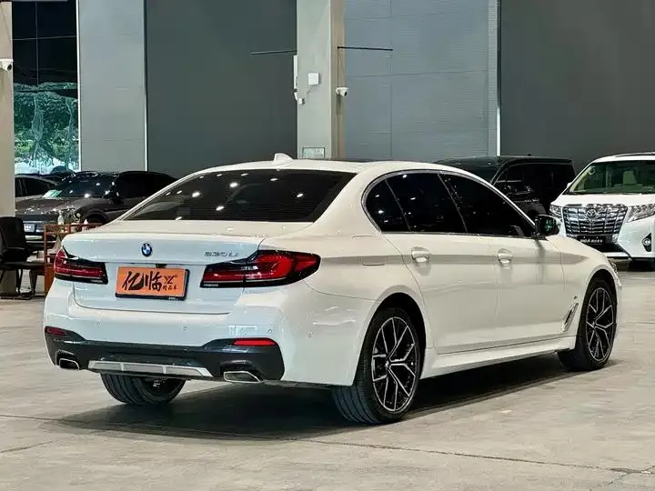 BMW 5 Series 2022 Modified 530Li Exclusive M Sports Suit 15