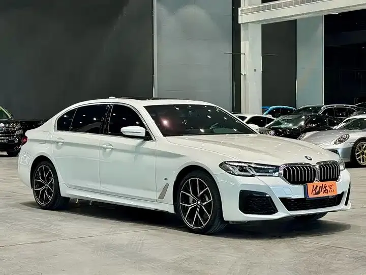BMW 5 Series 2022 Modified 530Li Exclusive M Sports Suit 3