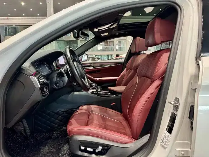 BMW 5 Series 2022 Modified 530Li Exclusive M Sports Suit 4