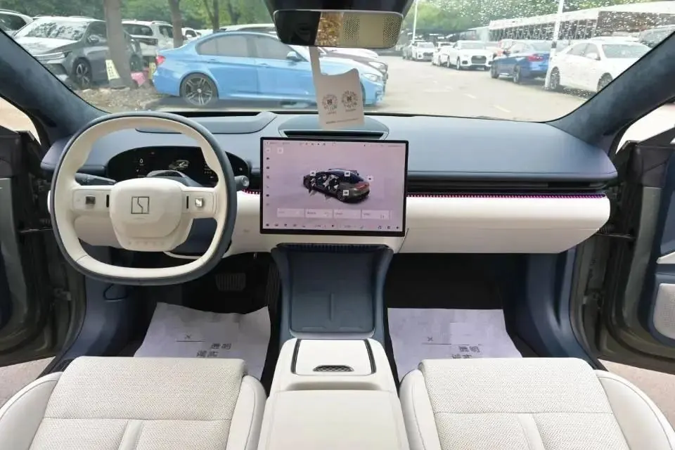 Zeekr 2025 Zeekr 007 Long Endurance Rear Drive Smart Driving Edition 100kWh Automatic Transmission 9