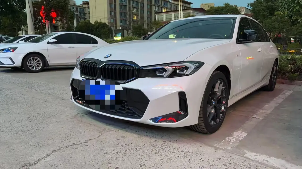 BMW 3 Series 2025 model 330Li 2.0T M Sport Night Edition with automatic transmission - View 1