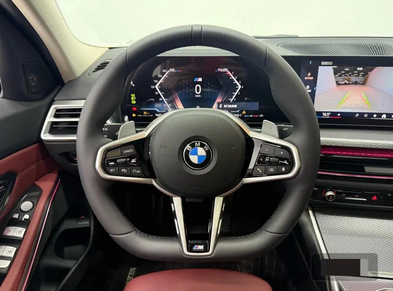 BMW 3 Series 2025 model 330Li 2.0T M Sport Night Edition with automatic transmission 3