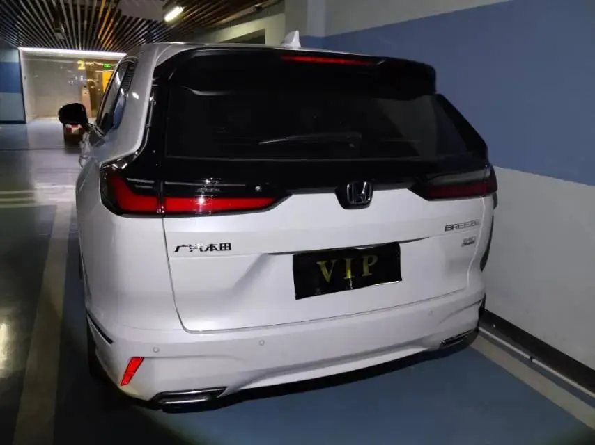 Honda 2025 BREEZE 1.5T CVT 240TURBO Two-Wheel Drive Luxury 5-Seater Automatic 8