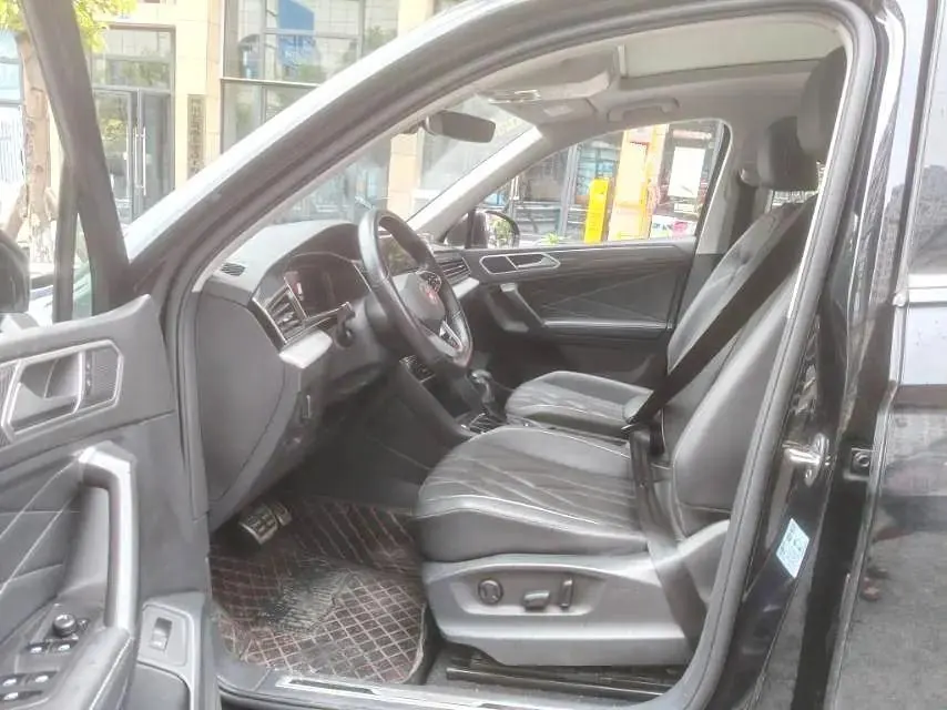 Touareg L 2022, 330 TSI, Automatic, Two‑Wheel Drive, R-Line Luxury Plus Edition 4