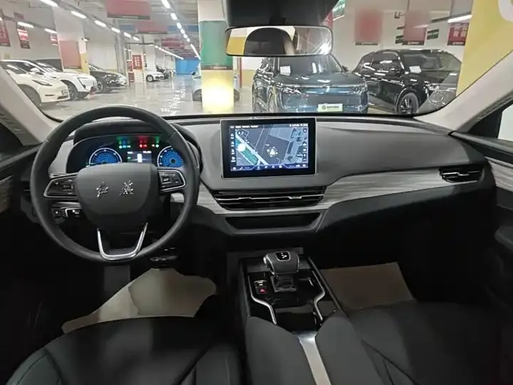 HongQi E-QM5 2024 500km Travel Edition 6