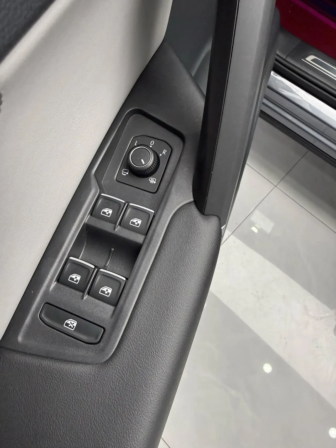 Tangyue 2023 280TSI Front-Wheel-Drive Luxury Plus Upgrade Version 7