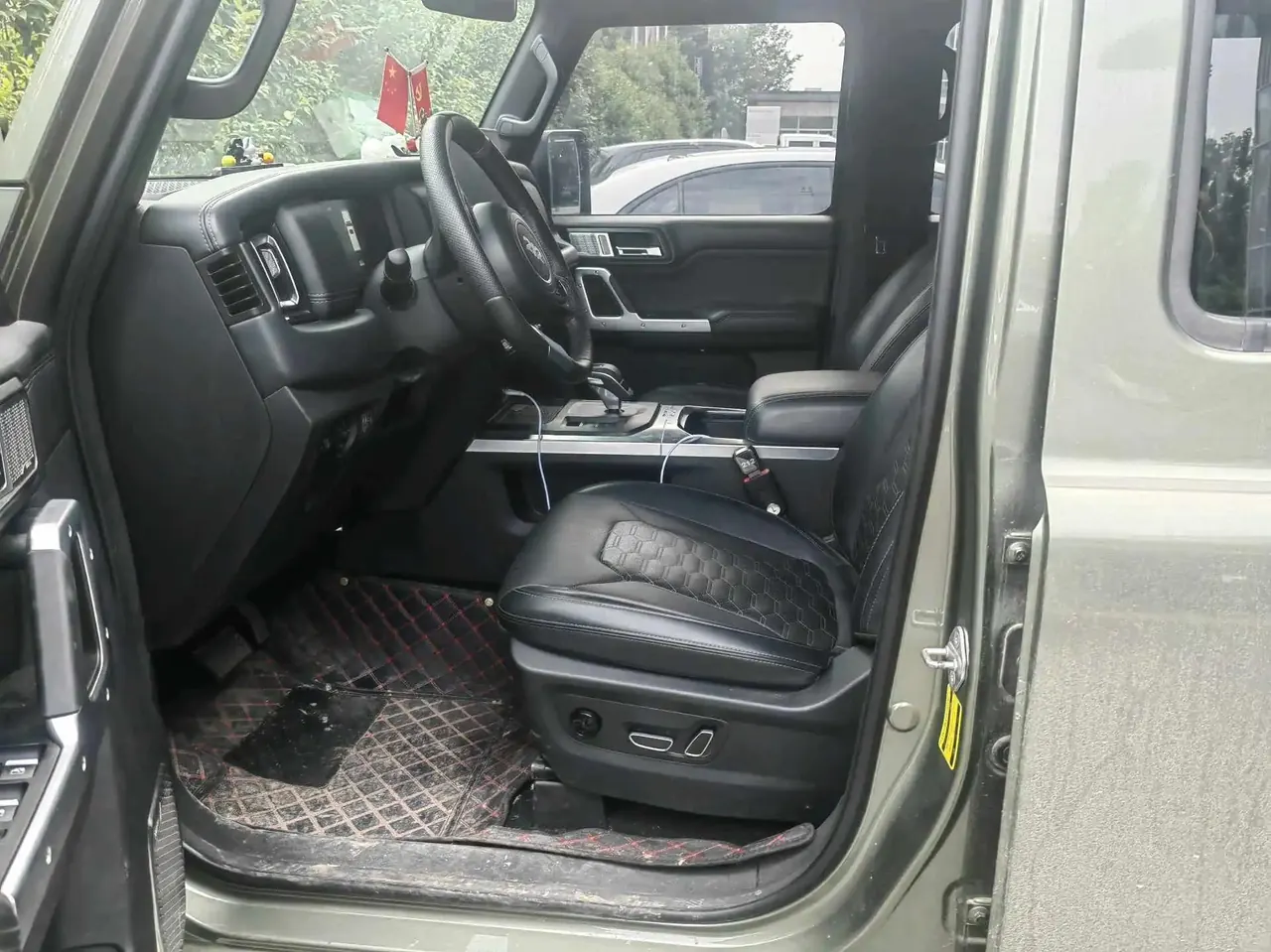 212 2024 T01 2.0T Explorer Automatic 6