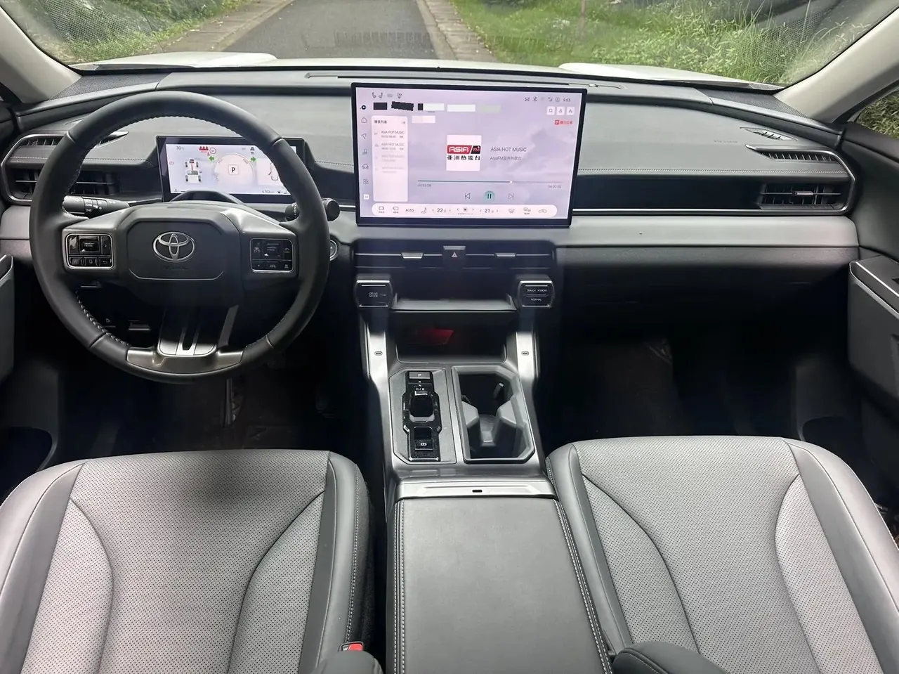 Toyota 2026 RAV4 Rongfang Double Engine 2.5 Stepless Four-wheel Drive Deluxe Automatic Gear 7