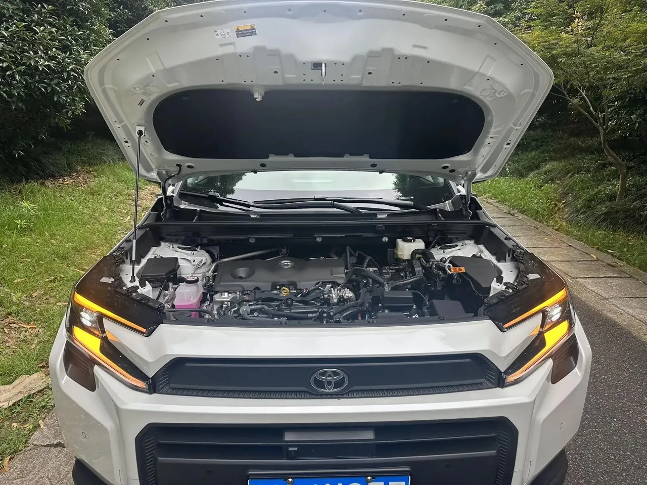 Toyota 2026 RAV4 Rongfang Double Engine 2.5 Stepless Four-wheel Drive Deluxe Automatic Gear 9