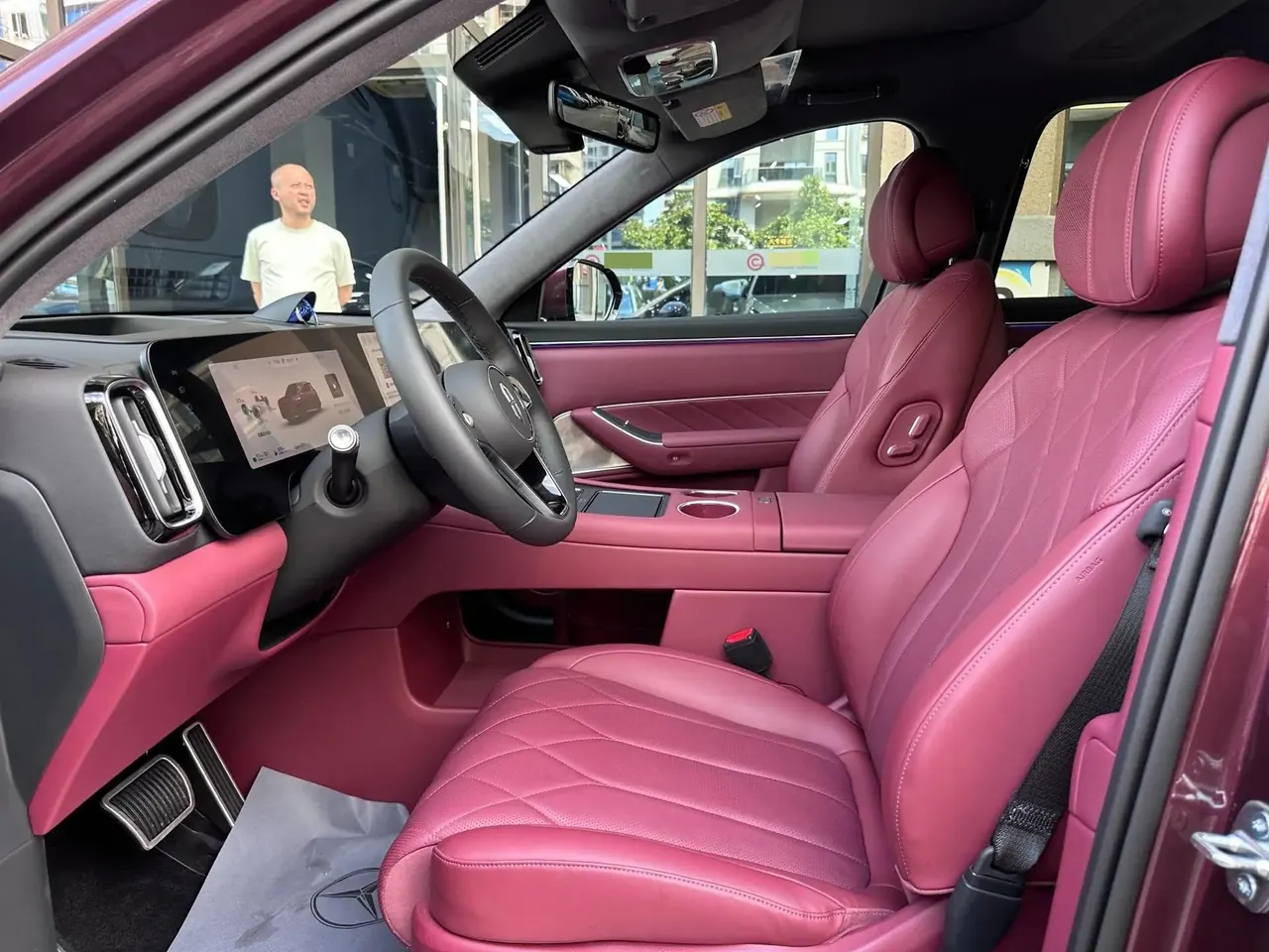 AITO M8 2025 extended range Ultra version 53.4kWh 6-seat version 9