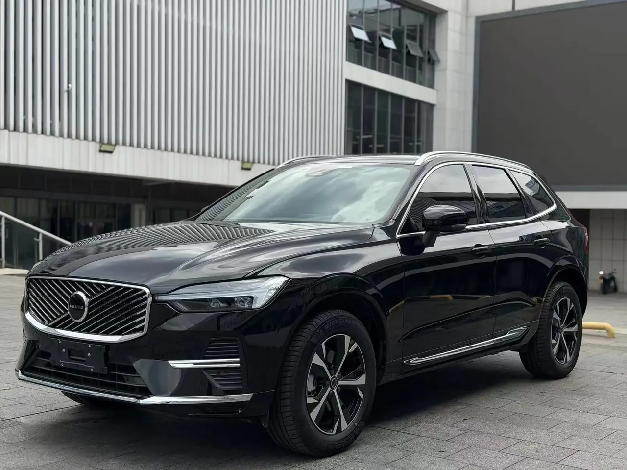 Volvo 2026 XC60 48V 2.0T B5 4-wheel-drive Zhiyi Deluxe Edition Automatic Gear - View 1