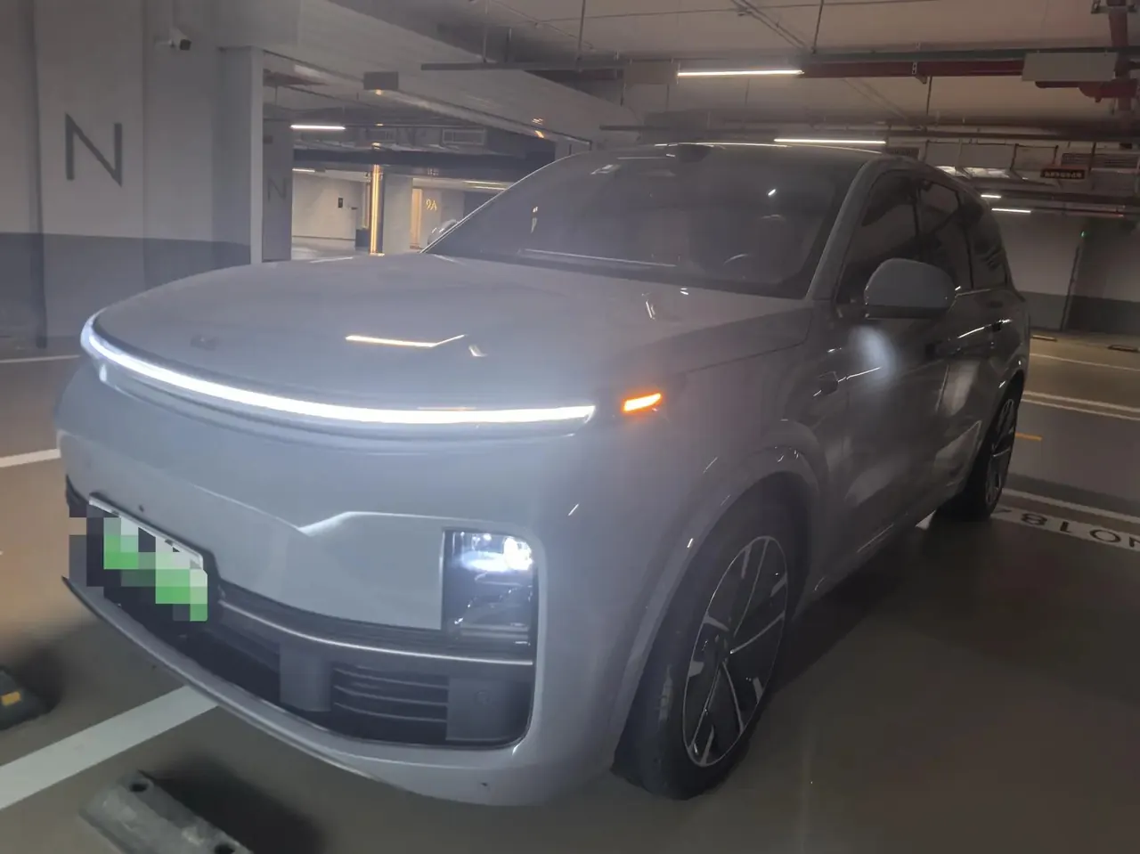 Открыть галерею: Li 2025 L9 Ultra Smart Refresh Edition Automatic Transmission