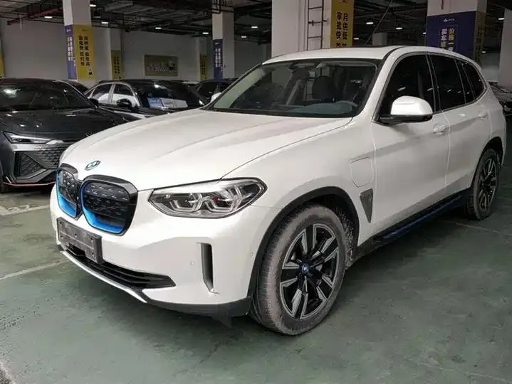 Open image lightbox: BMW iX3 2021 Leading Type