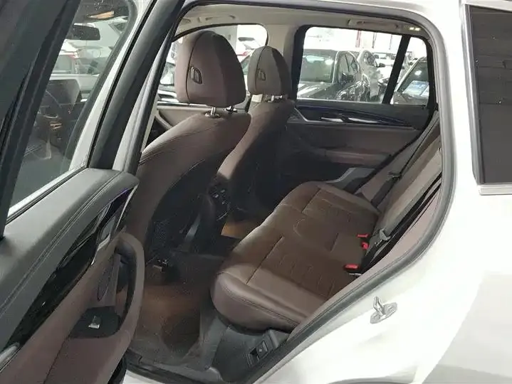BMW iX3 2021 Leading Type 11