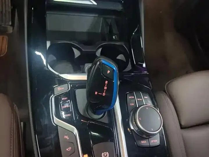 BMW iX3 2021 Leading Type 16