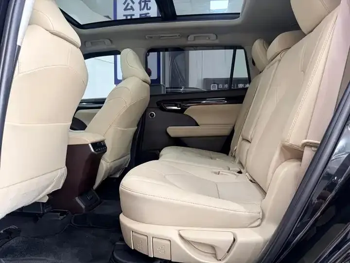 Highlander 2022 Dual Engine 2.5L 4-wheel Drive Premium Edition 7-seat 6